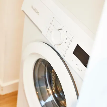 Rb-3 2 Pers Dans Les Combles 3eme Etage *