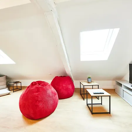 Rb-3 2 Pers Dans Les Combles 3eme Etage Mulhouse